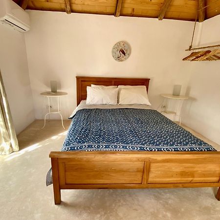 Stylish Vathy Studio With Sea View Bagian luar foto