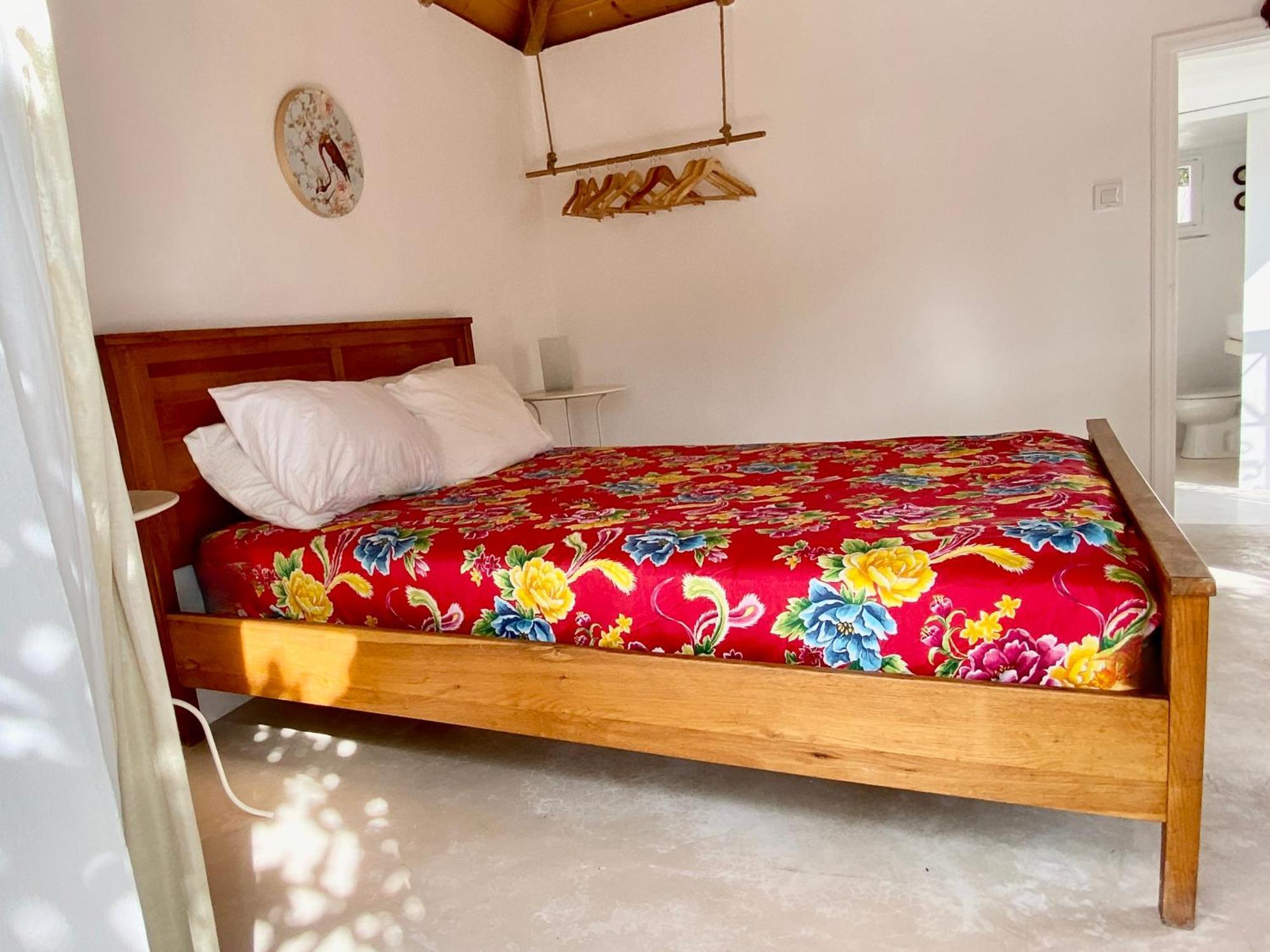 Stylish Vathy Studio With Sea View Bagian luar foto